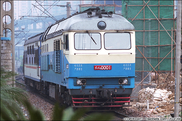 東風9型柴油機車