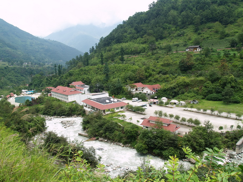 四川貢嘎神湯國際溫泉療養中心