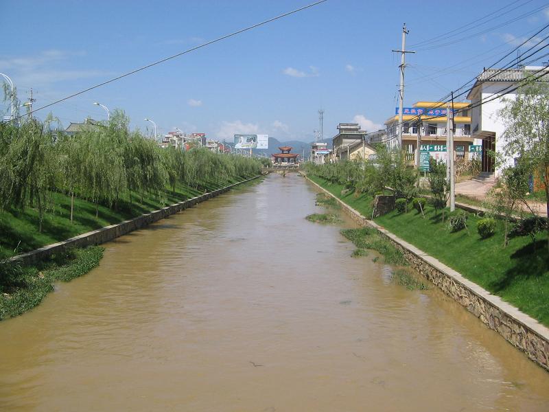 板橋村(雲南省保山市隆陽區板橋鎮板橋村)