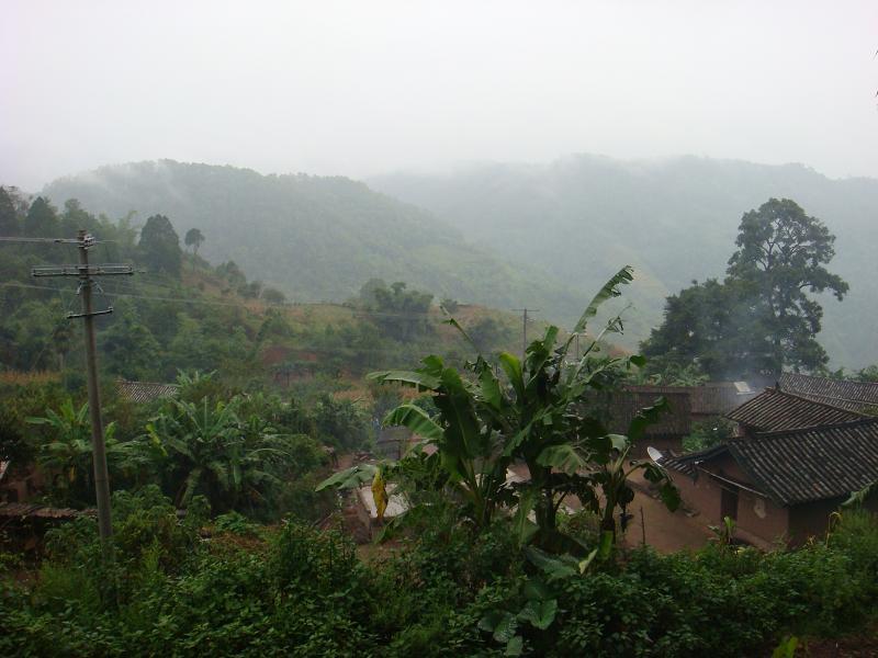 區魯山自然村