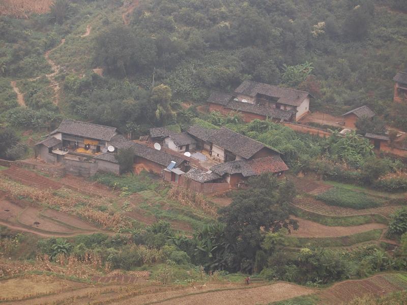 偏岩子自然村(興泉鎮關塘行政村下轄自然村)