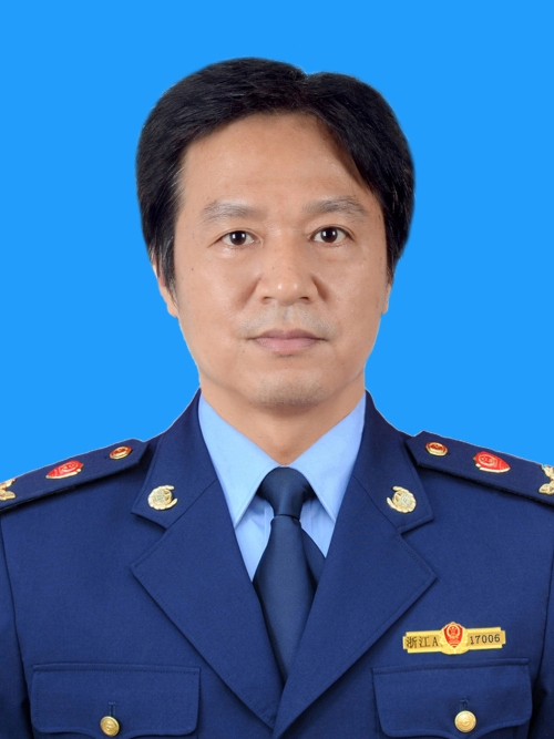 江靈平