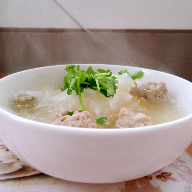 蘿蔔汆丸子湯