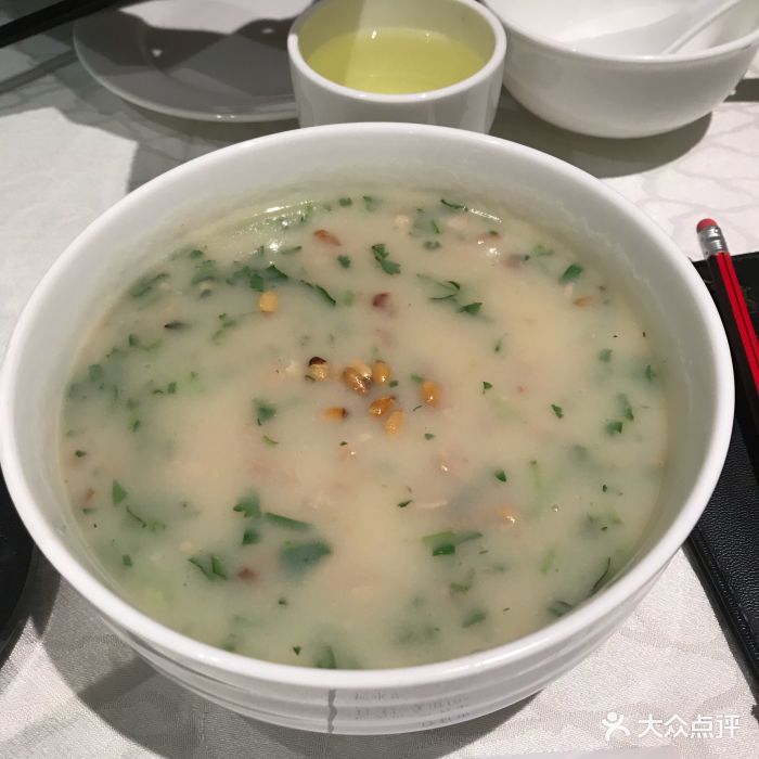 松仁豆蓉湯