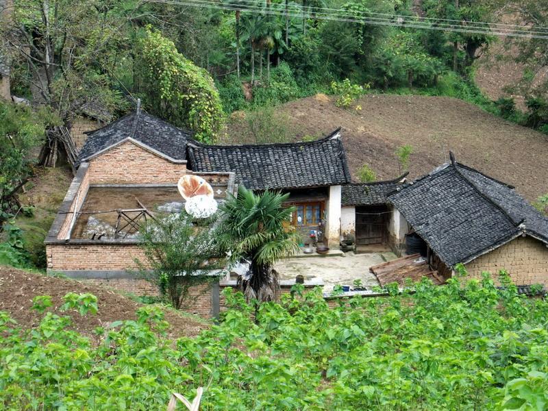 岩峰自然村(小灣鎮正義行政村下轄自然村)