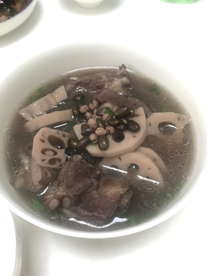 薏米黑豆蓮藕排骨湯