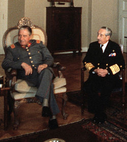 1984年，梅里諾和智利總統皮諾切特
