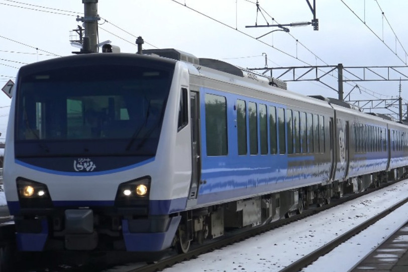 JR東日本HB-E300系柴油動車組