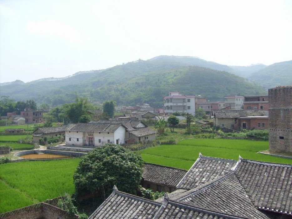 禾登村(雲南宜良縣湯池鎮下轄村)