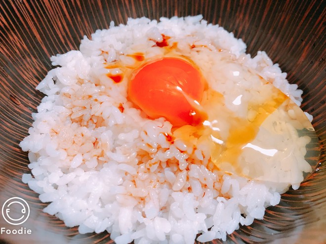 生蛋拌飯