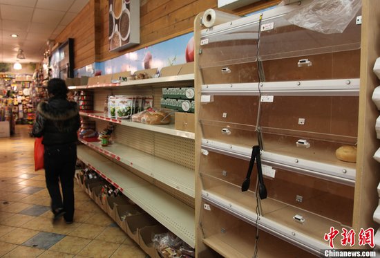 紐約皇后區超市麵包被搶購一空