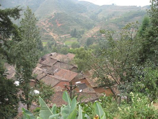 老村子村(雲南宣威市龍潭鎮下轄村)