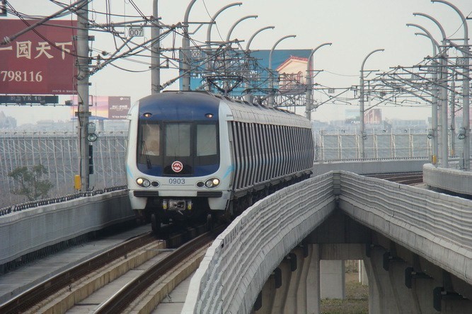 上海軌道交通AC04型電動列車