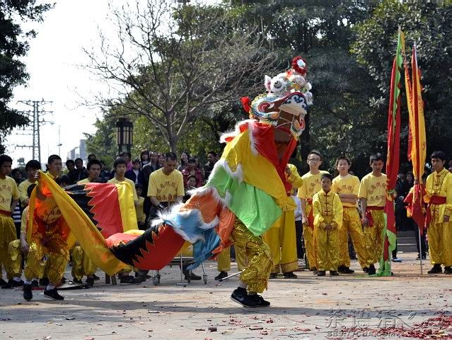 麒麟拜年