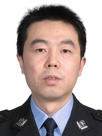 李強(陝西省西安市公安局雁塔分局黨委委員、副局長)