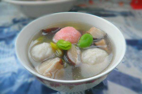 肉圓蠶豆湯