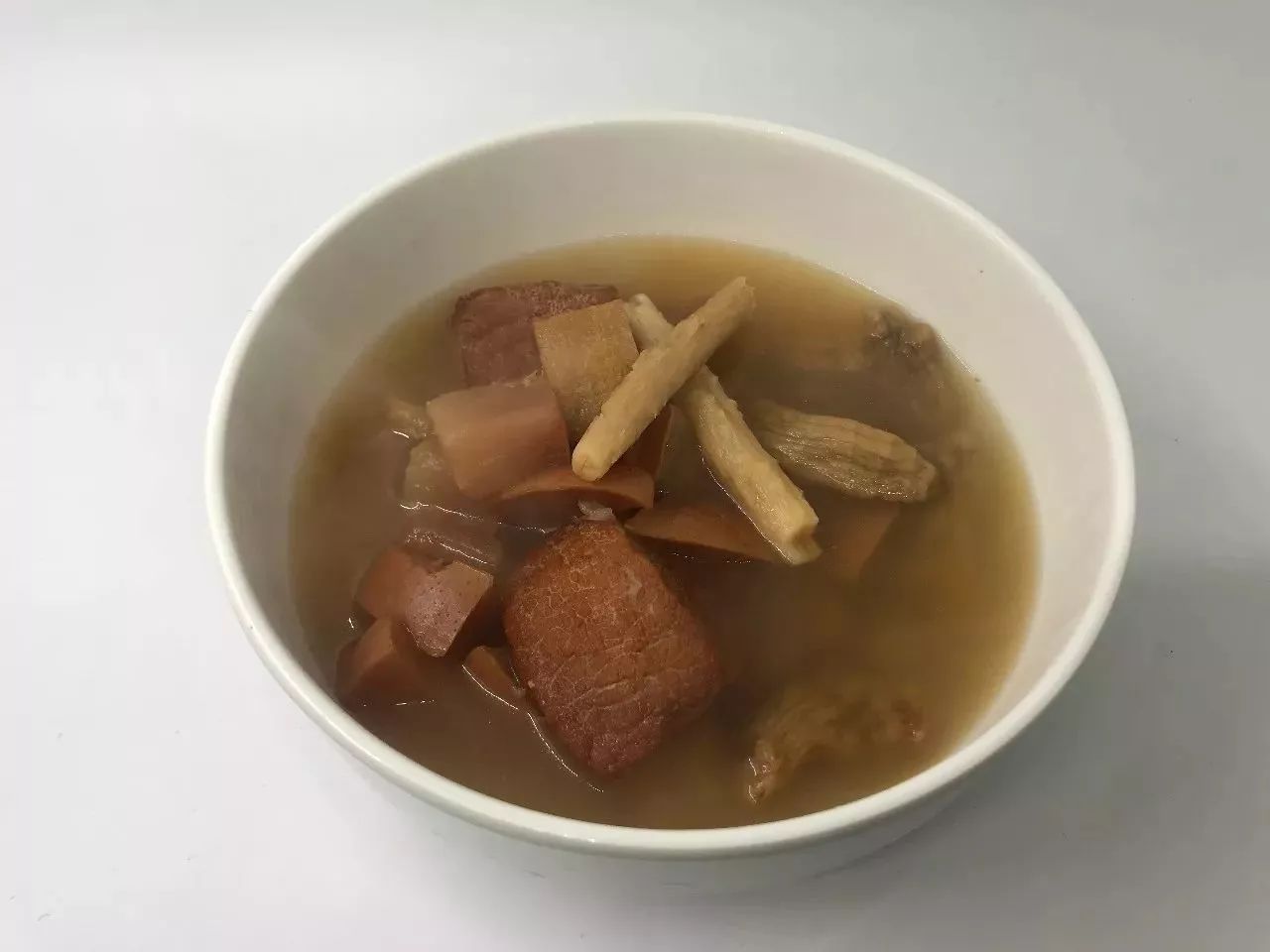 玉竹板栗瘦肉湯