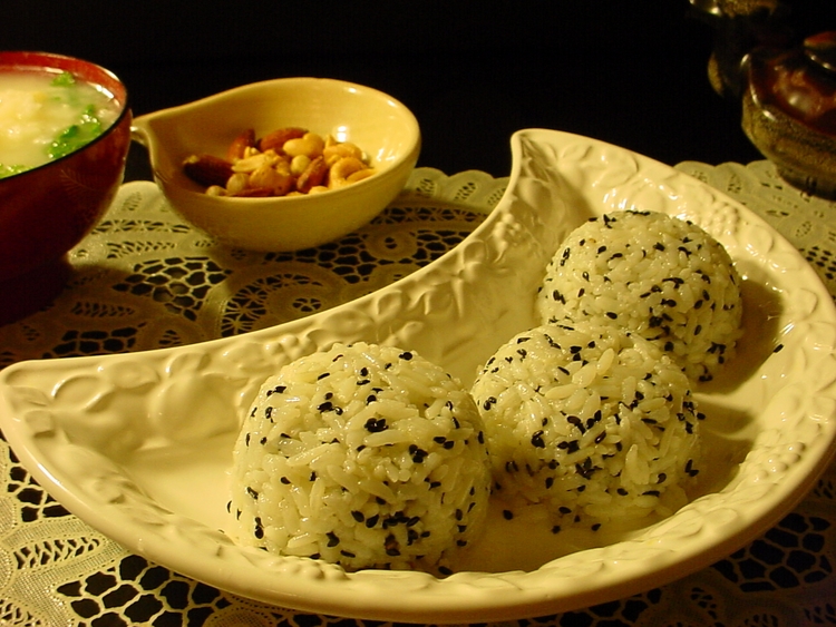 芝麻飯糰