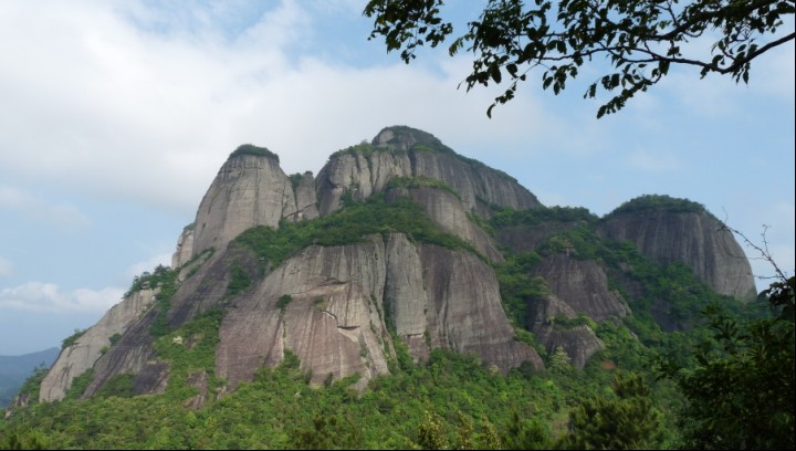 都嶠山龍臥生態園