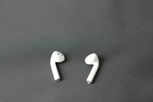 AirPods（第 1 代）(Apple AirPods)