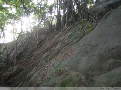 過靈石三峰