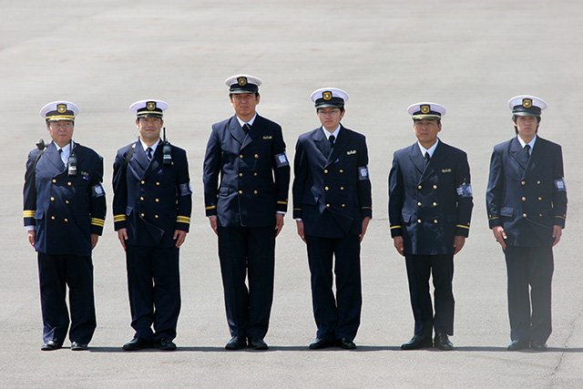 海上保全官制服展示