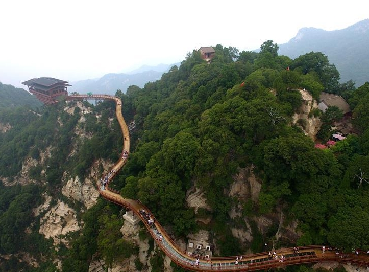 陝西少華山懸空玻璃棧道