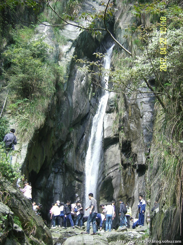 登廬山臥龍崗