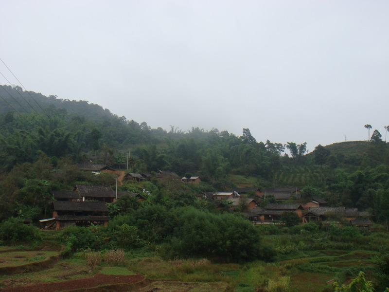 尖山自然村(雲南省思茅區倚象鎮下寨村委會尖山自然村)