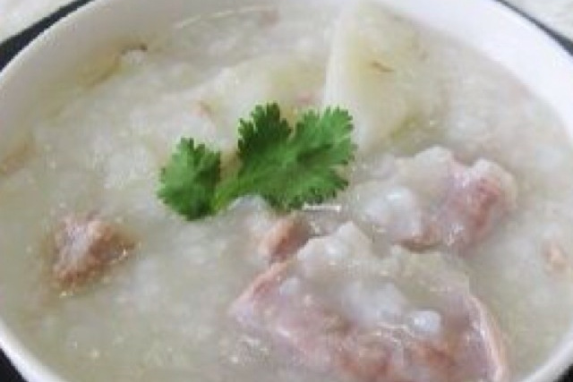 雞骨架粉腸山藥豆腐湯