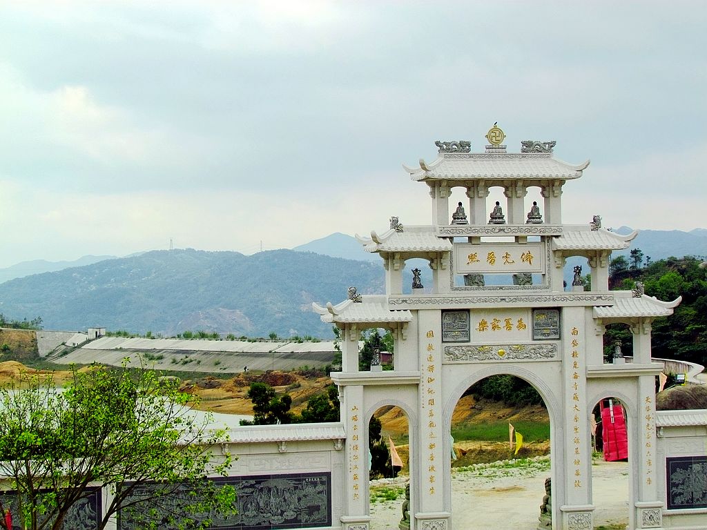 天山古寺