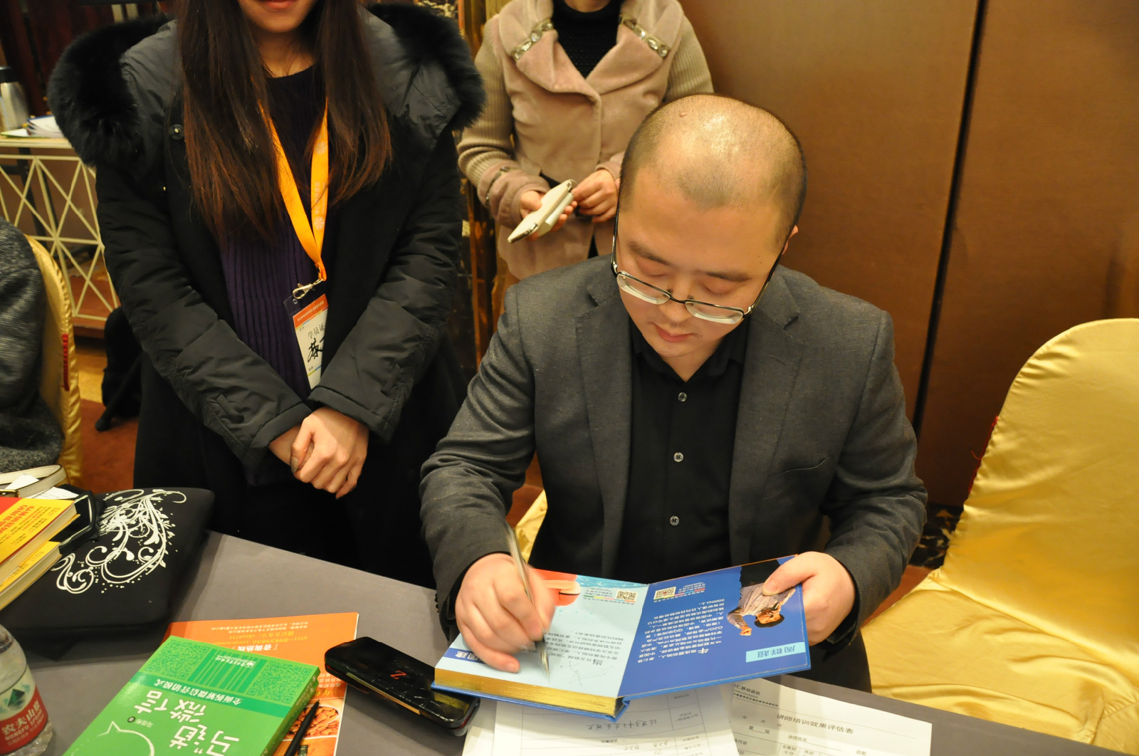 李國建售書活動