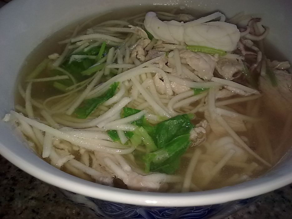 竹筍魷魚瘦肉湯