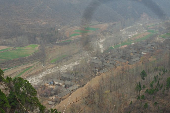 底山馬村