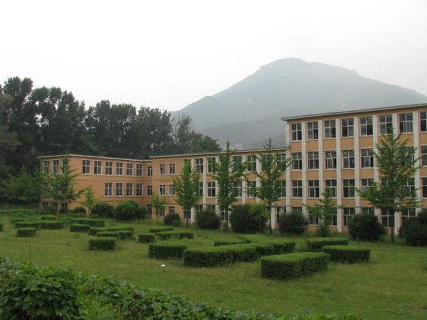 遼寧大學物理學院