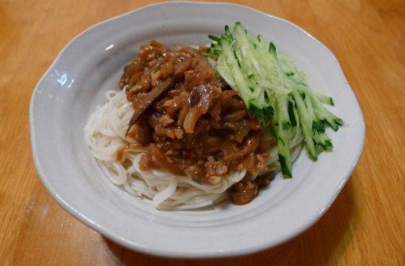 榨菜肉醬面