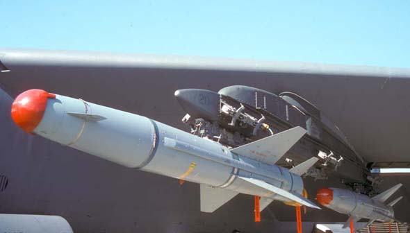 AGM-142空地飛彈