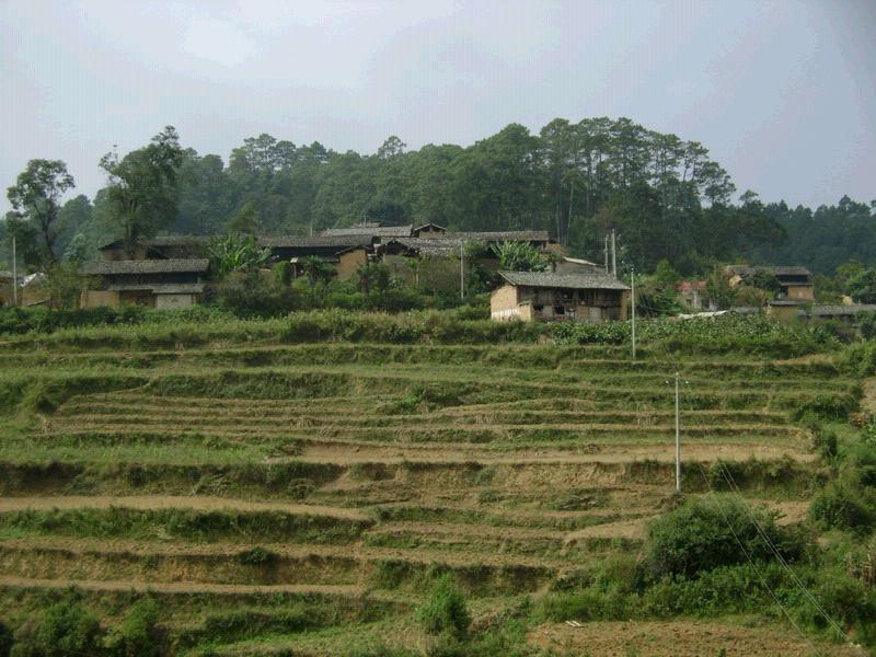 下沖革老寨村