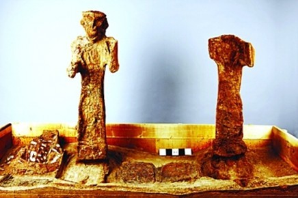中國發現的最早的漆木俑