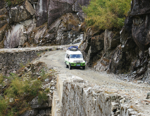 獨龍江公路