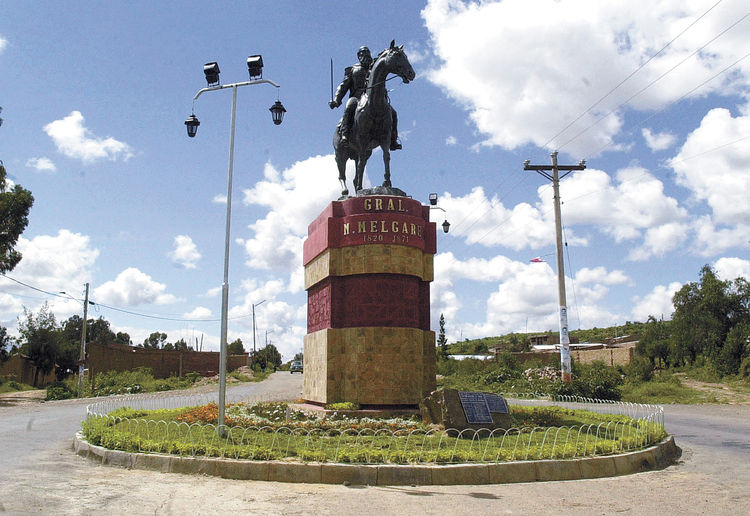 梅爾加雷霍騎馬的雕像（位於科恰班巴省）