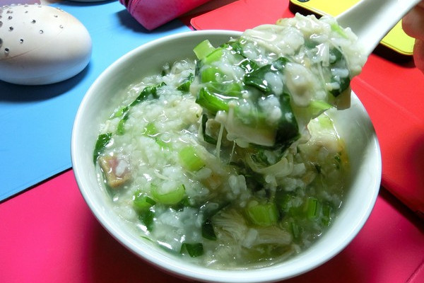 菠菜豌恩湯