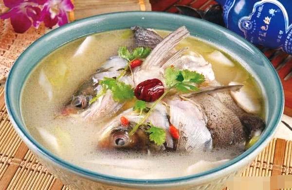 香菇魚頭湯