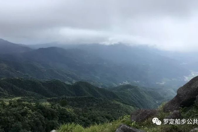 雙朗村(雲浮市羅定市船步鎮下轄在雙𬜯(lǎng)的村委會)