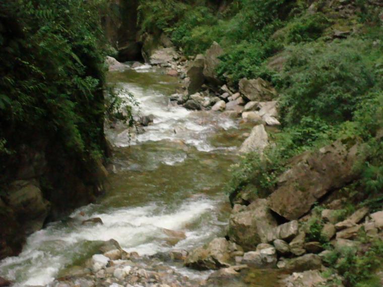 里貝村通村河流