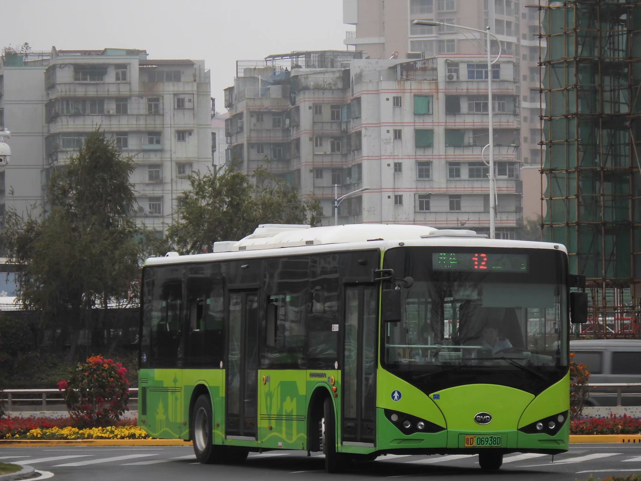 12路現用車 BYD6100LGEV10