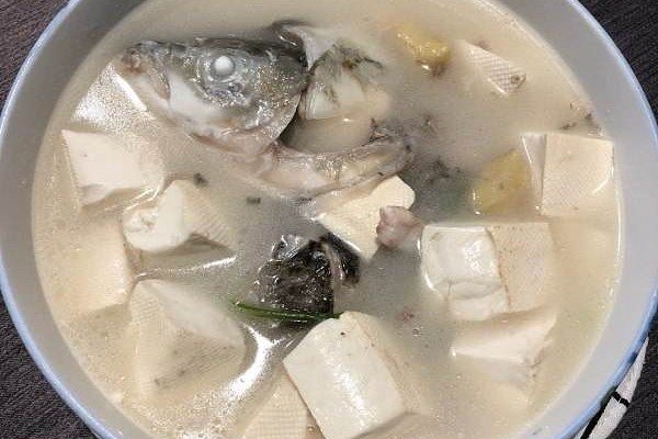 豆腐丸子魚湯煲