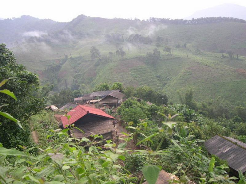 班洪一膠隊村