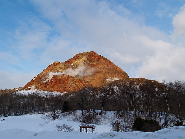 有珠火山