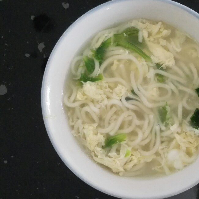 早餐芹菜清湯麵